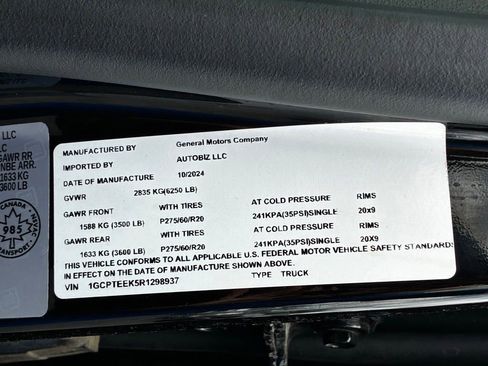 Used 2024 Chevrolet Colorado Trail Boss w/ Advanced Trailering Package AWD/4WD image 50