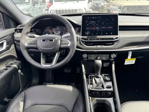 New 2026 Jeep Compass Latitude AWD/4WD image 8