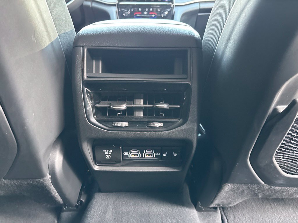 Used 2023 Jeep Grand Cherokee Limited w/ Luxury Tech Group II RWD image 21