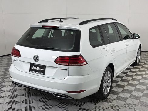 Used 2019 Volkswagen Golf S image 5