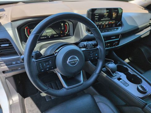 Used 2021 Nissan Rogue Platinum AWD/4WD image 16