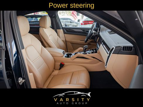 Used 2022 Porsche Cayenne Coupe w/ Premium Package image 16