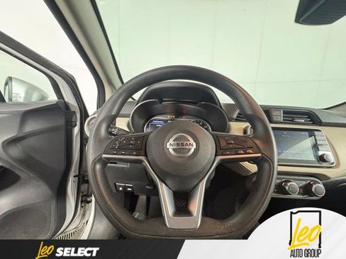 Used 2021 Nissan Versa SV FWD image 13
