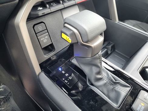 New 2025 Toyota Tundra Limited AWD/4WD image 28