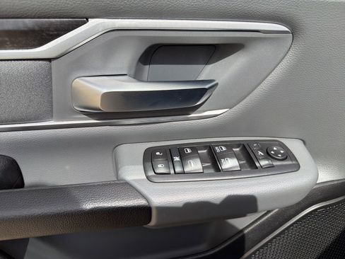 Used 2020 RAM 1500 Big Horn AWD/4WD image 11