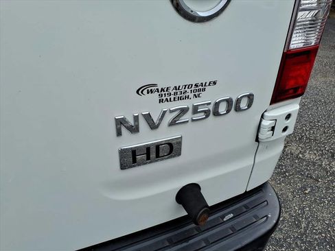 Used 2016 Nissan NV 2500 SV w/ Back Door Glass Package image 5