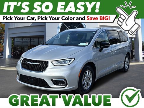 Used 2024 Chrysler Pacifica Touring-L image 1