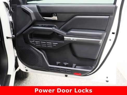 Certified 2025 Toyota Tacoma TRD Off-Road image 34