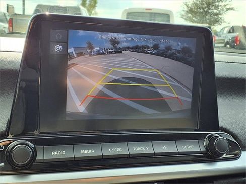 Used 2022 Kia Forte LXS image 17