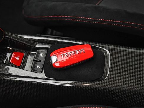 Used 2020 Ferrari 488 Pista Coupe RWD image 36