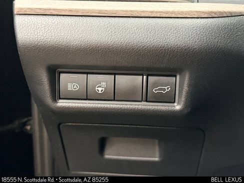 Used 2024 Toyota Grand Highlander AWD image 19