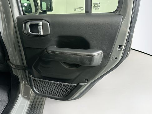 Used 2023 Jeep Wrangler Unlimited Sahara AWD/4WD image 31