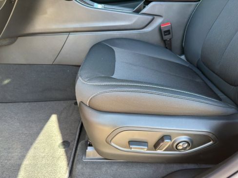 New 2025 Jeep Grand Cherokee Laredo X w/ Luxury Tech Group I image 11