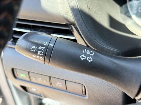 Used 2024 Nissan Sentra SR w/ SR Premium Package FWD image 15