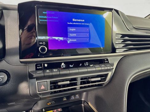 Used 2026 Toyota Camry SE image 19