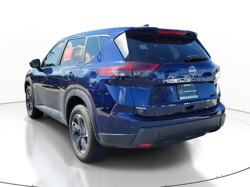 Certified 2024 Nissan Rogue SV FWD image 5