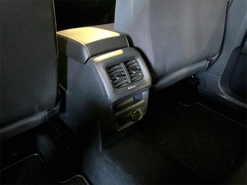 Used 2022 Volkswagen Tiguan S image 28