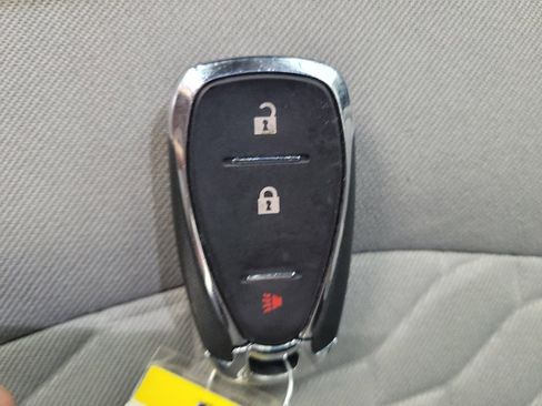 Used 2021 Chevrolet Equinox LS FWD image 32