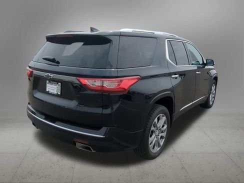 Used 2020 Chevrolet Traverse Premier w/ LPO, Blackout Package AWD/4WD image 6