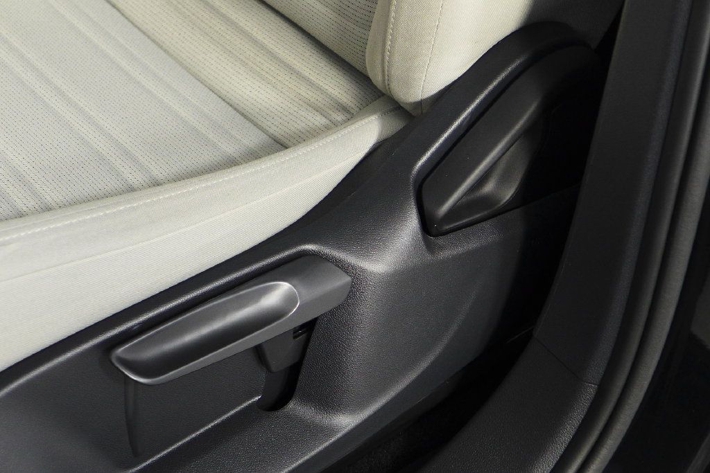 Certified 2023 Volkswagen Tiguan S FWD image 23