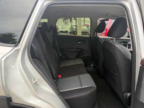 Certified 2023 Nissan Rogue SV FWD image 16