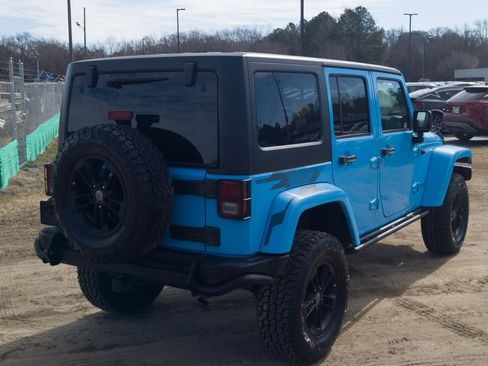 Used 2017 Jeep Wrangler Unlimited Sahara image 5