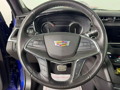Used 2023 Cadillac XT5 Sportv image 13