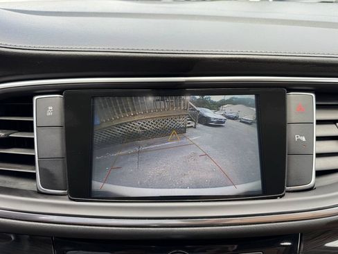 Used 2019 Buick Enclave Essence FWD image 21