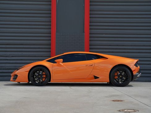 Used 2019 Lamborghini Huracan LP 580-2 image 10