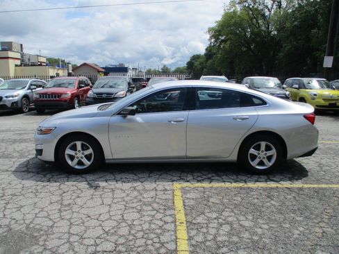 Used 2020 Chevrolet Malibu LS w/ LPO, Convenience Package 1 FWD image 9
