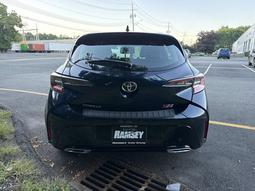 Used 2019 Toyota Corolla XSE FWD image 7