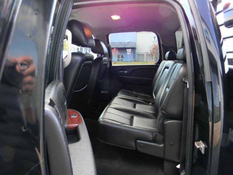 Used 2012 GMC Sierra 3500 SLT w/ SLT Convenience Package AWD/4WD image 14