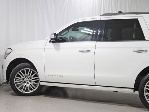 Used 2022 Ford Expedition Platinum AWD/4WD image 11