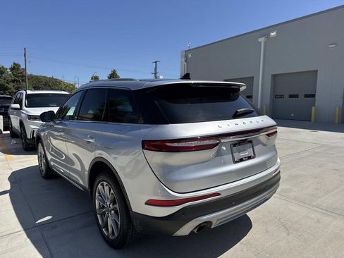 Used 2020 Lincoln Corsair AWD w/ Premium Package image 5