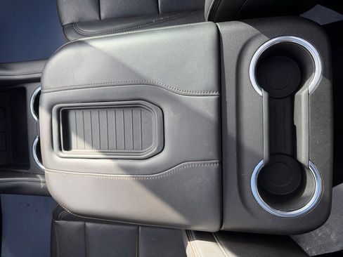 Used 2023 Chevrolet Suburban High Country image 23