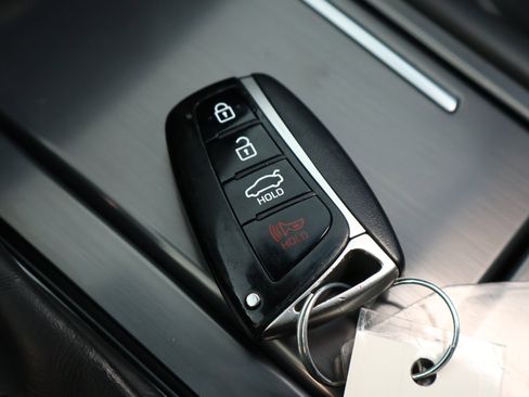 Used 2015 Hyundai Genesis 3.8 w/ Option Group 03 image 26