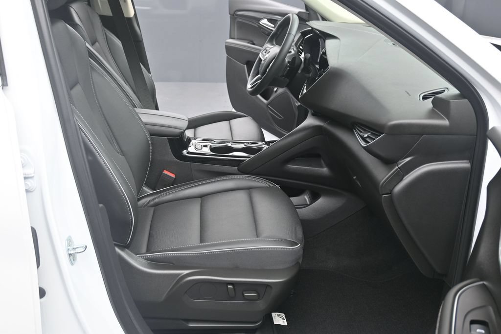 Used 2023 Buick Envision Essence AWD/4WD image 11