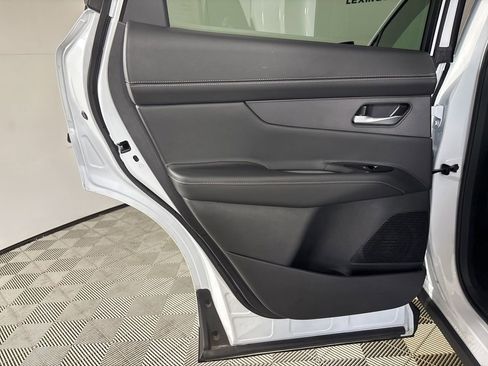 Used 2025 Nissan Murano SL AWD/4WD image 21