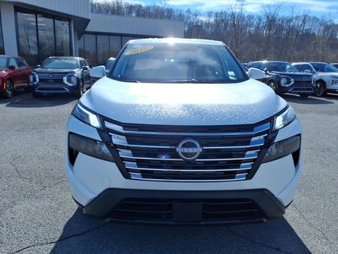 Certified 2025 Nissan Rogue SV image 14