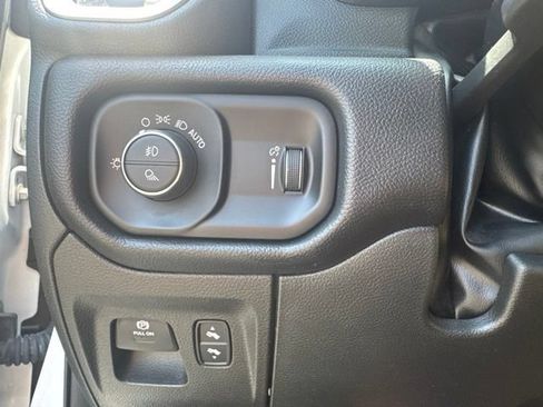 Used 2022 RAM 1500 Big Horn AWD/4WD image 41