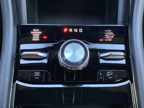 Used 2023 Jeep Grand Cherokee Overland w/ Advanced Protech Group III image 26