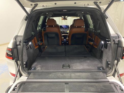 Used 2025 BMW X7 xDrive40i w/ M Sport Package image 29
