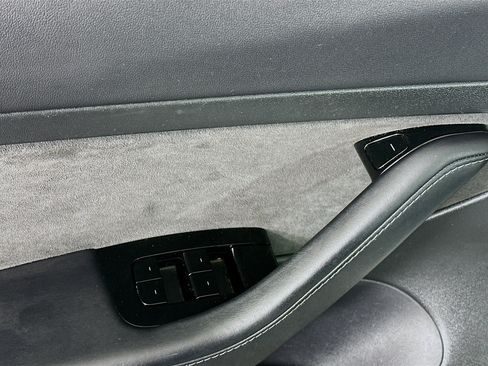 Used 2020 Tesla Model 3 Standard Range Plus image 15
