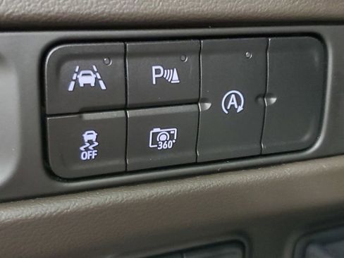 Used 2024 Chevrolet Tahoe LT w/ Luxury Package image 29