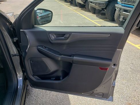 New 2026 Ford Escape Active w/ Cold Weather Package FWD image 19