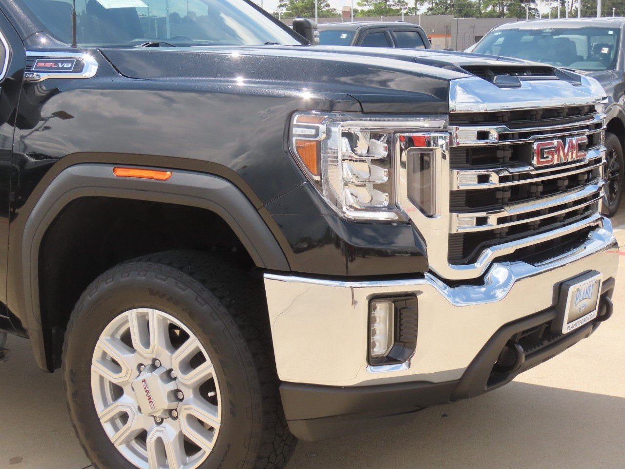Used 2022 GMC Sierra 2500 SLE w/ SLE Value Package; AWD/4WD image 6
