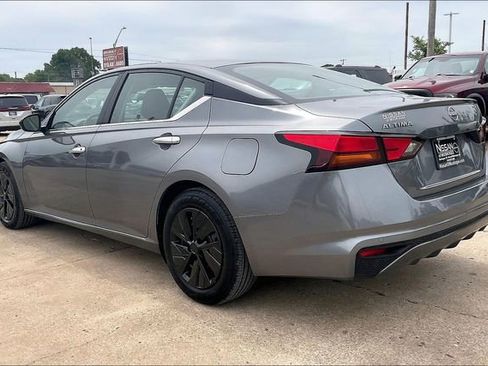 Used 2023 Nissan Altima 2.5 S FWD image 4