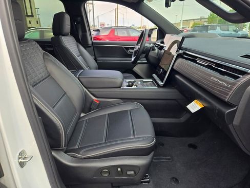 New 2025 GMC Sierra EV Denali AWD/4WD image 16