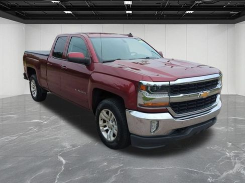 Used 2017 Chevrolet Silverado 1500 LT w/ All Star Edition AWD/4WD image 7