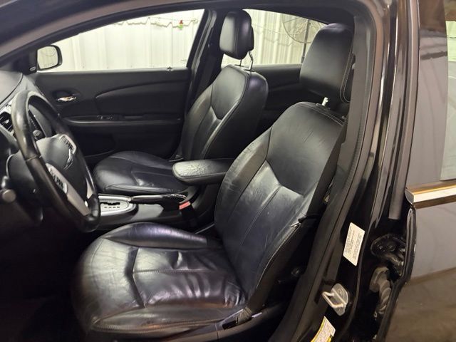 Used 2013 Chrysler 200 Limited FWD image 26